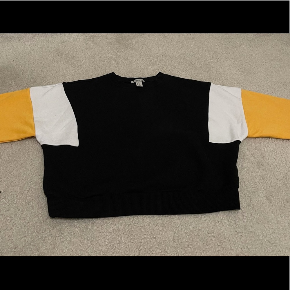 Forever 21 long sleeve crew neck